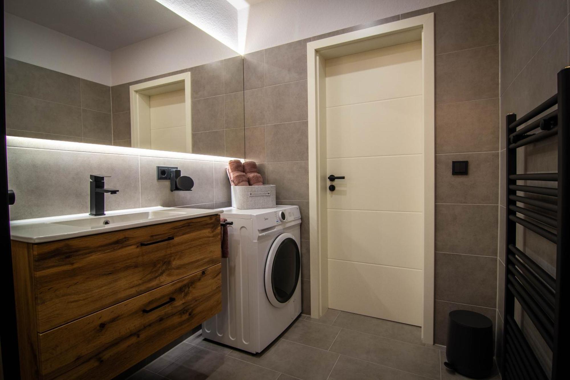 Stayfine - Smartes Design Apartment Am Uni Campus Chemnitz Ngoại thất bức ảnh